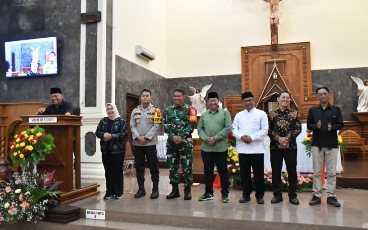 Kodim 0802/Ponorogo dan Polres Ponorogo serta Forkopimda Ponorogo tadi malam (Selasa,24/12/2024) menggelar kegiatan patroli skala besar di wilayah Kabupaten Ponorogo, Selasa (24/12/2024)