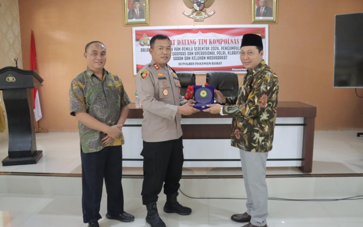 Polres Pasaman Barat, Polda Sumbar, menerima kunjungan kerja dari Komisi Kepolisian Nasional Republik Indonesia (Kompolnas RI), Kamis (7/3/2024)
