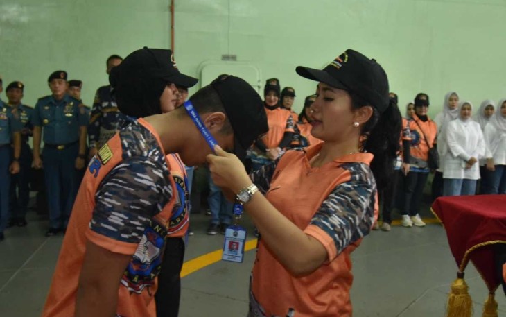 Siswa SMA Hang Tuah 1 Jakarta On Board di KRI