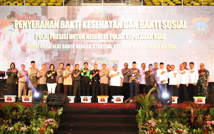 Wakapolri Didampingi Gubernur Ansar saat Hadiri Bakti Polri Presisi Untuk Negeri di Batam