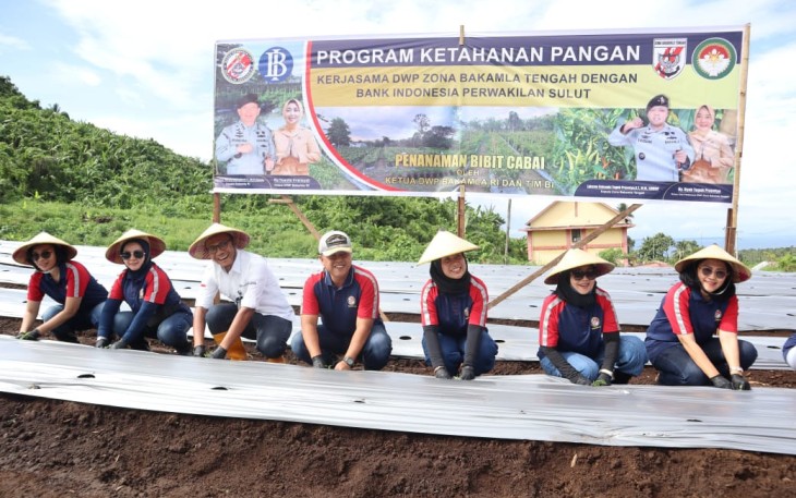 Zona Bakamla Tengah Tanam 10.000 Bibit Cabai