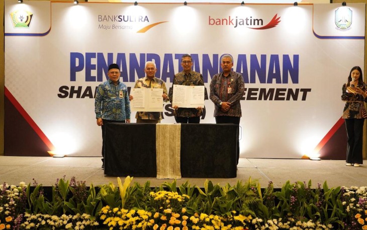 Penandatanganan Shareholder Agreement (SHA) di Ballroom Hotel Sheraton Grand Jakarta. Penandatanganan dilakukan oleh Direktur Utama Bank Jatim, Busrul Iman dan Sekretaris Daerah Provinsi Sulawesi Tenggara Arsun Lio pada, Selasa (24/12)