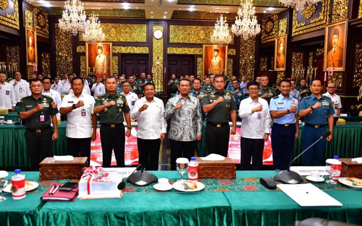Wakasal Hadiri Penyerahan Laporan Pemeriksaan BPK RI Atas Laporan Keuangan Kemhan dan TNI Tahun 2023 