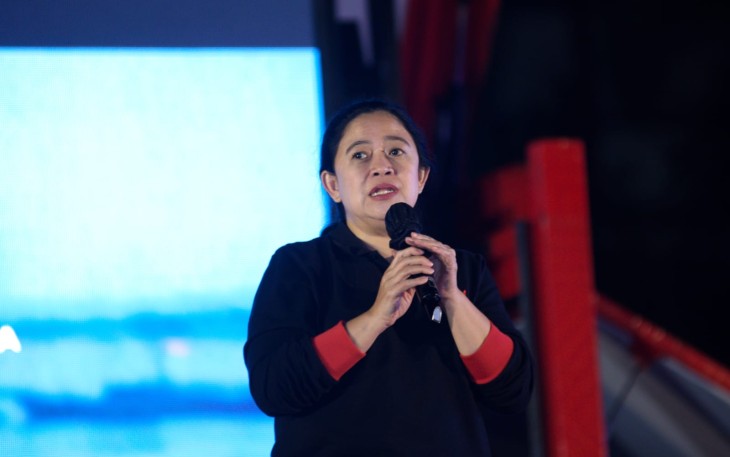 Ketua DPP PDI Perjuangan (PDIP) Puan Maharani nonton bareng (nobar) film tentang HOS Tjokroaminoto bersama kader partai dan warga Wonosobo, Jawa Tengah