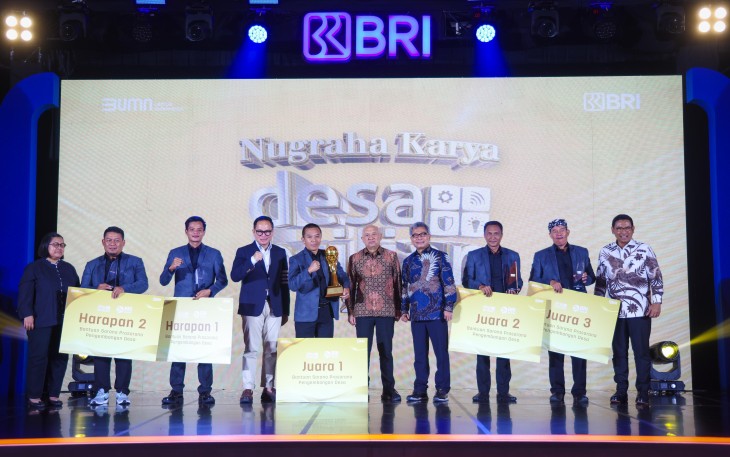 MenKopUKM Teten Masduki dalam acara Nugraha Karya Desa BRILiaN 2023 di Menara BRILiaN, Jakarta, Rabu Malam (10/1/2024)