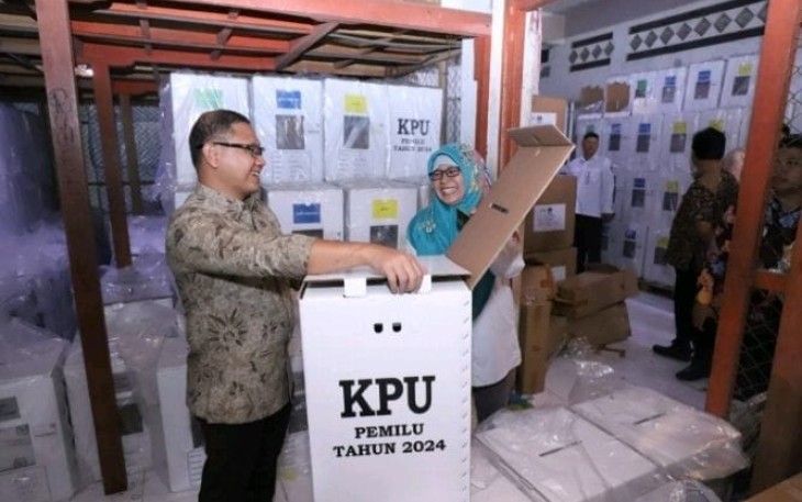 Pj. Wali Kota Batu saat Periksa Kesiapan Logistik Pemilu 2024