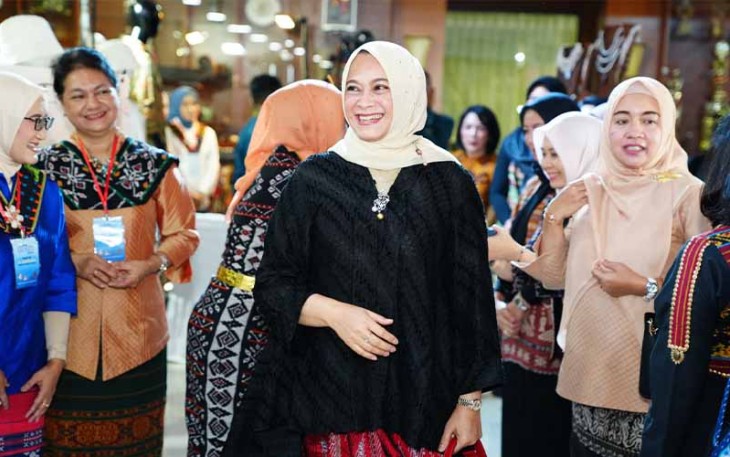 Ketua Umum Dharma Pertiwi saat Hadiri Pembukaan Jala Craft 2024