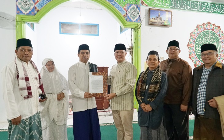 Gubernur Bengkulu Serahkan Surat Persetujuan Hibah Lahan Pemprov ke Kantor Kemenag Kepahiang