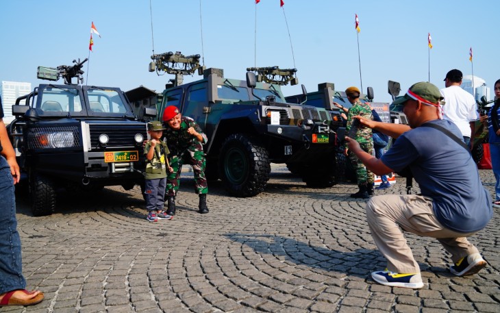 Rangkaian Pesta Rakyat HUT ke-79 TNI