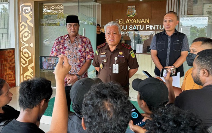 Kejati Papua Barat saat press conference
