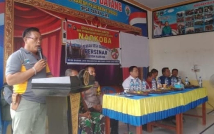 BNN Oku Timur Bersama Polsek Belitang II Sosialisasikan Tentang Bahayanya Narkotika di Desa Raman Jaya