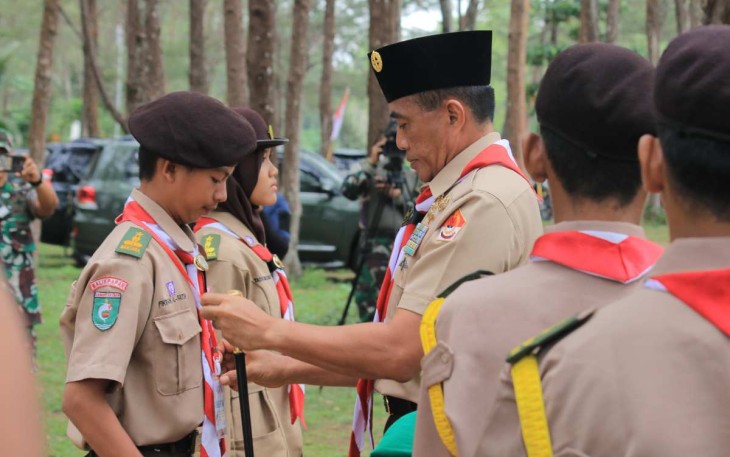 Pangdam VI Mulawarman Mayjen TNI Tri Budi Utomo saat membuka persami Pramuka saka Wira, Sabtu (3/2)