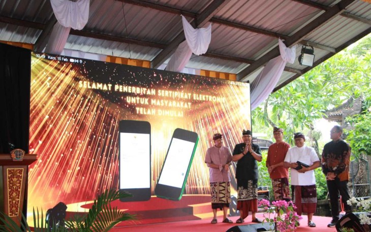 Penerbitan Sertipikat Elektronik untuk Masyarakat di Bandung, Kamis (15/2)