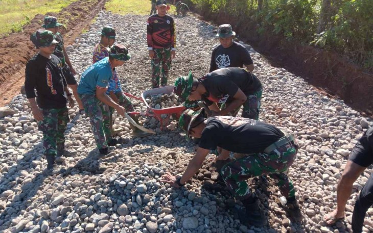 Jalan desa Panaikang dalam program TMMD ke 119 Kodim Gowa 