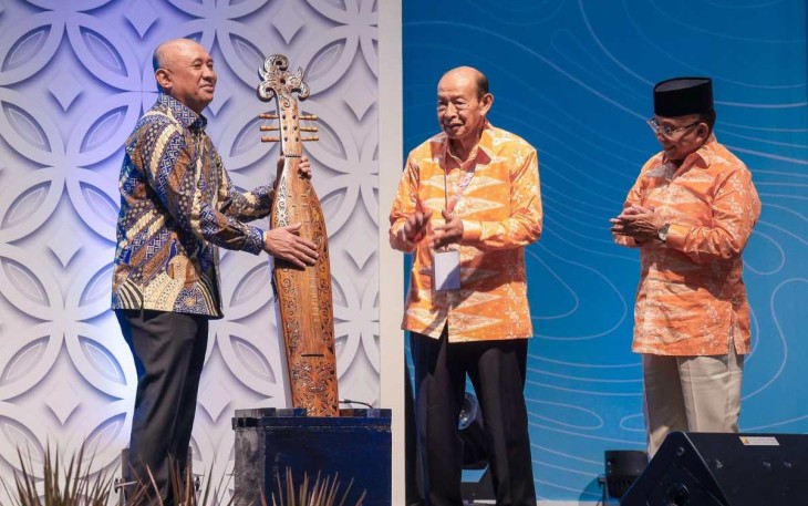 MenkopUKM Teten Masduki saat membuka Inacraft 2024 di JCC Jakarta, Rabu (28/2)