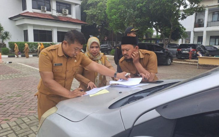 Pemeriksaan kendaraan dinas Pemkot Cilegon, Selasa (2/4)