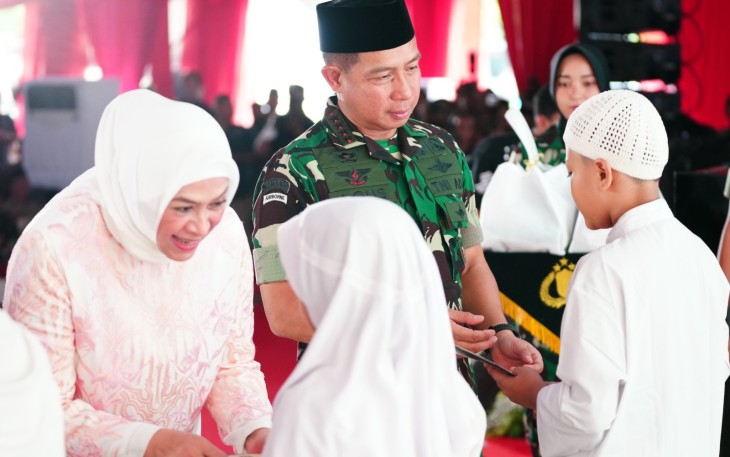 Panglima TNI Jendral TNI Agus Subiyanto Buka Bersama 