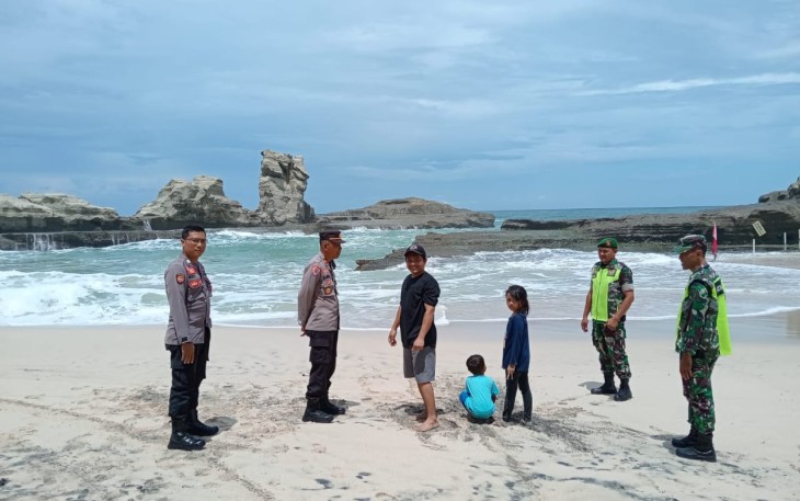 Pengamanan Obyek Wisata Pantai
