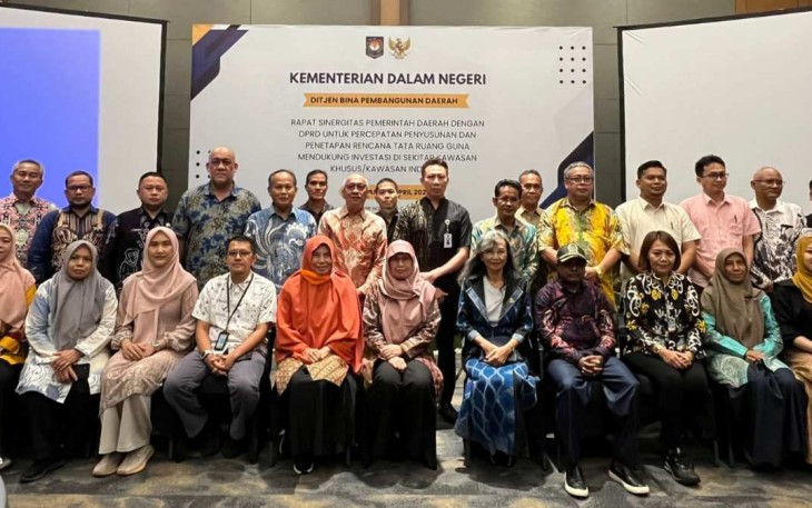 Kemendagri dalam acara rapat Pemda DPRD Provinsi NTB