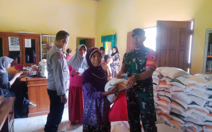 Salurkan bantuan beras warga desa binaan