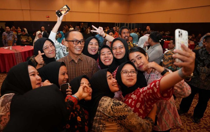 Selfi bersama Prof Zudan Arif Fakrulloh 