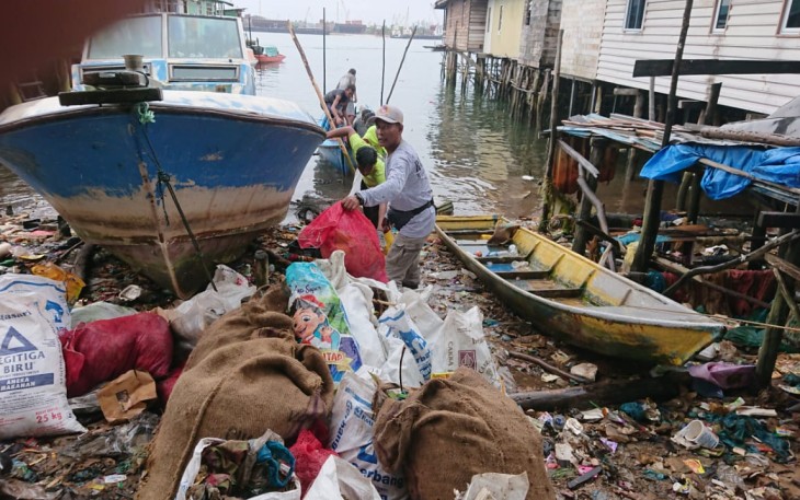 Rapala Bakamla RI Kumpulkan 6,8 Ton Sampah di Batam 