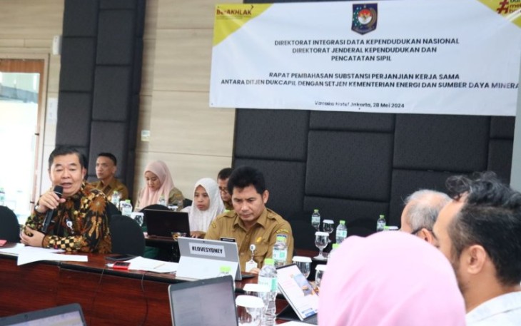 Dirjen Dukcapil Teguh Setyabudi 
