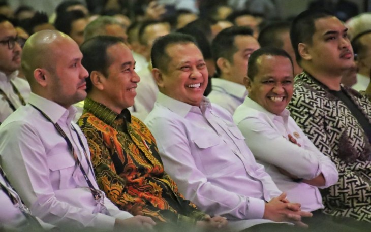 Ketua MPR RI Bambang Soesatyo bersama presiden Joko Widodo 