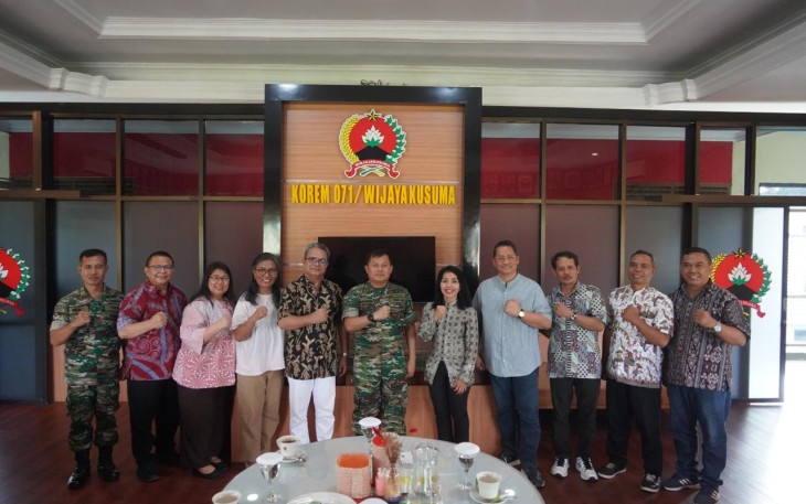 Danrem 071 Wijayakusuma Kolonel Inf Jamaluddin saat foto bersama 