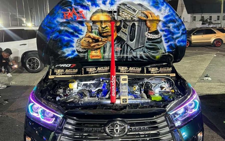 Mobil Innova Juara Katagori Full Interior 