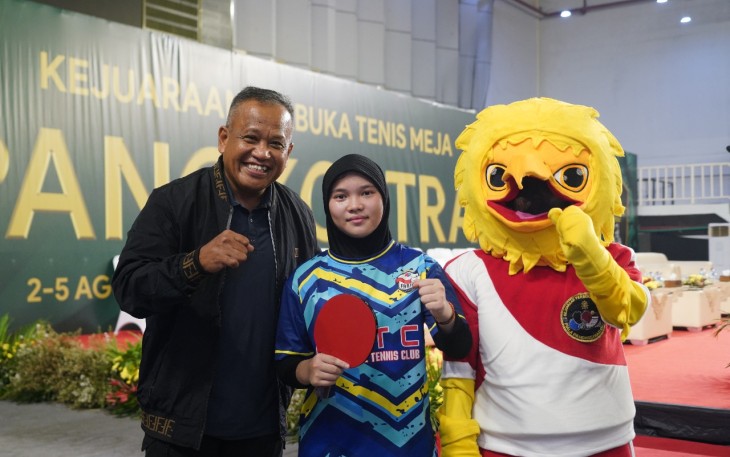 Pangkostrad Saksikan Langsung Kejuaraan Terbuka Tenis Meja Piala Pangkostrad di GOR UNJ
