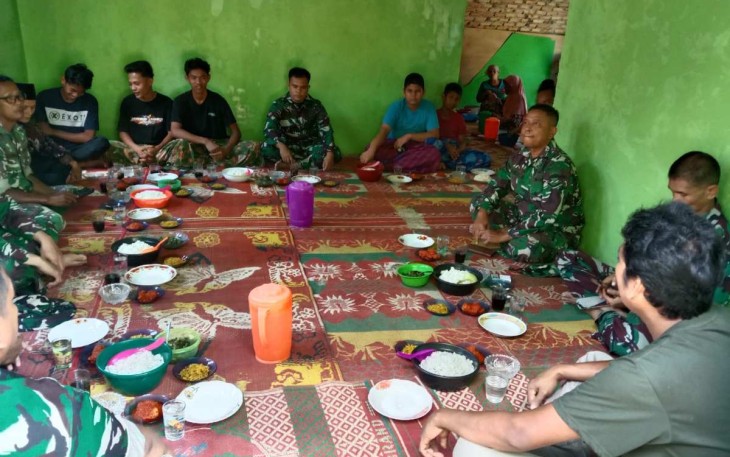 Selametan rumah baru warga di lokasi TMMD ke-121 Kodim Pessel 