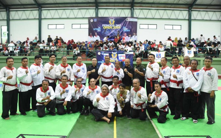 Pangkostrad Letjen TNI Mohamad Hasan saat foto bersama 