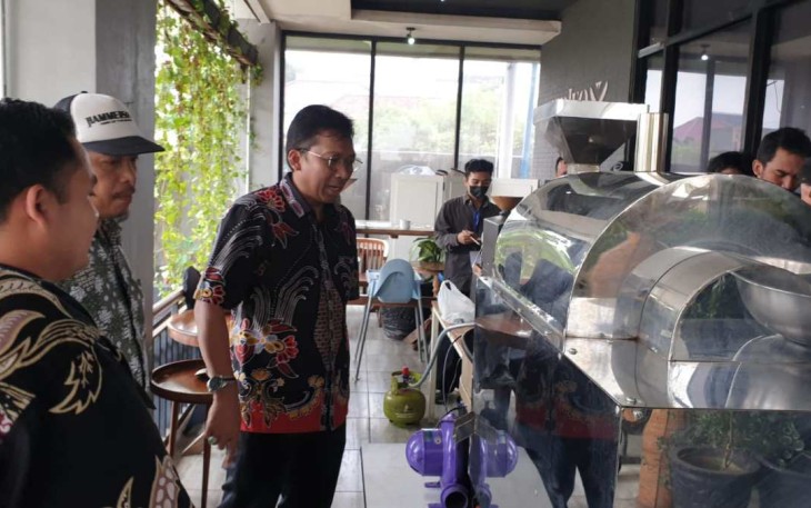 Sekertaris Deputi Bidang Usaha Mikro KemenkopUKM Bagus Rachman