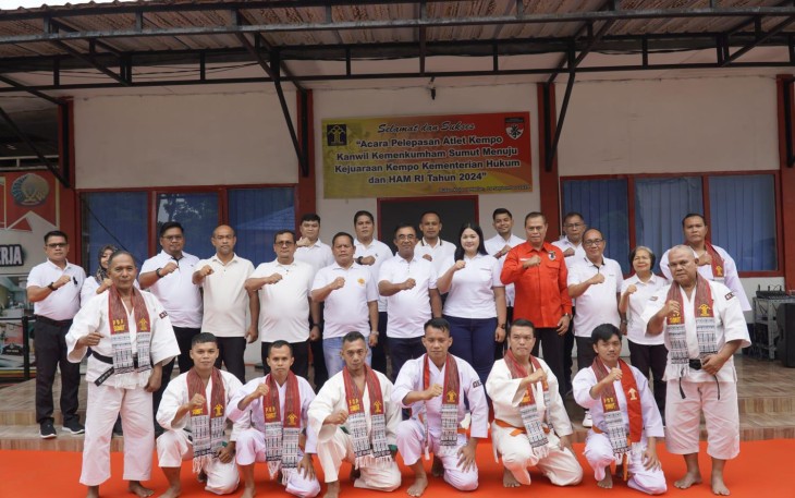 Kalapas Perempuan  Lepas Kontingen Kempo.