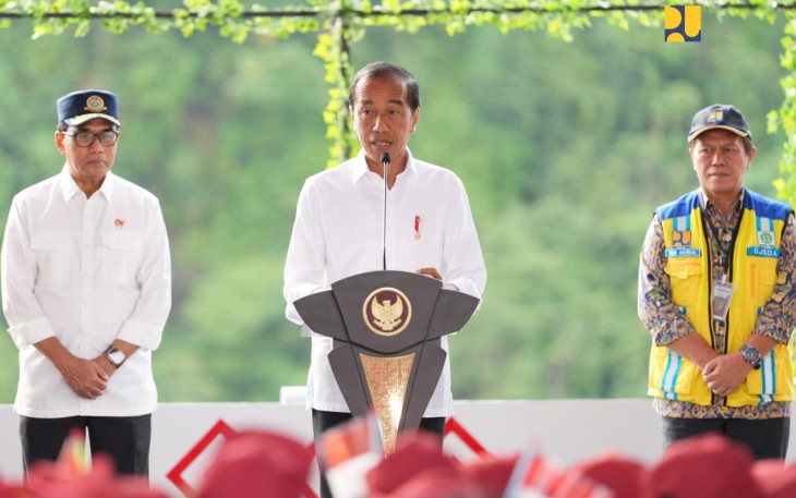 Presiden Joko Widodo saat meresmikan bendungan Lau Simeme di Kabupaten Deliserdang, Provinsi Sumatera Utara, Rabu (16/10)