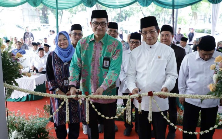 Menag Nasaruddin Umar saat meresmikan masjid Al Munawwar Kemenag di Jakarta, Selasa (17/12)