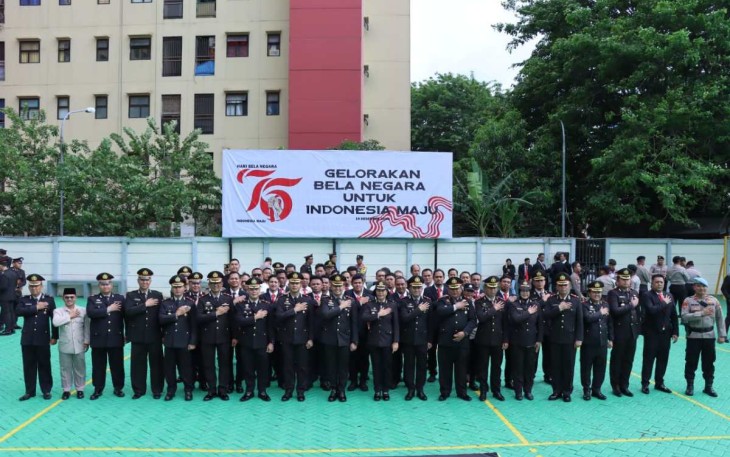 Penghargaan 54 personel Polres Metro Jakbar, Kamis (19/12)