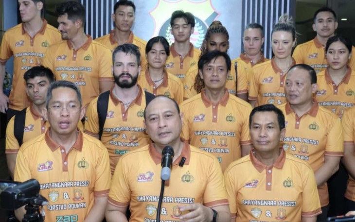 Kapolda Kalbar Irjen Pol Pipit Rismanto saat memberikan keterangan pers