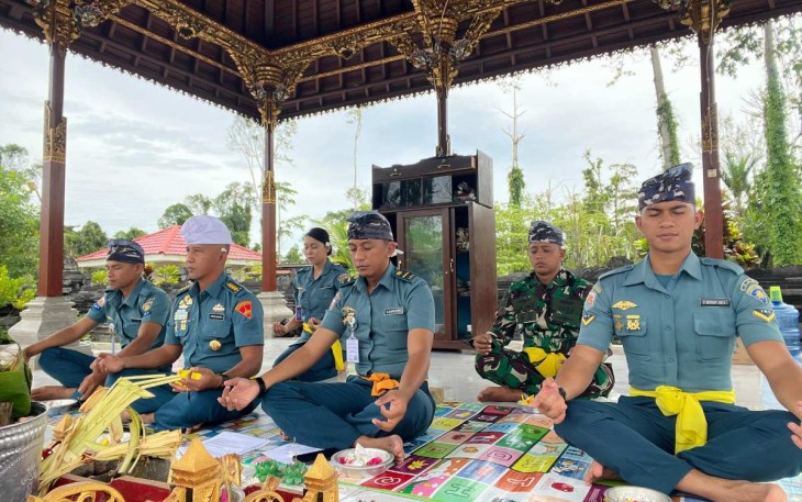 Doa bersama prajurit Koarmada III 