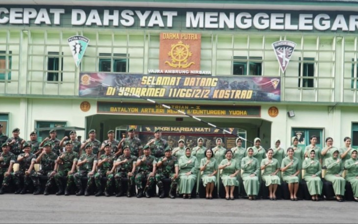 Pangkostrad Mayjen TNI Muhammad Saleh Mustafa foto bersama di Yonarmed 11 Kostrad, Magelang, Rabu (31/1)