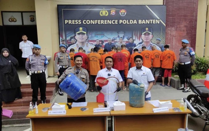 Ditkrimsus Polda Banten saat menggelar press release penyalahgunaan BBM bersubsidi, Rabu (31/1)