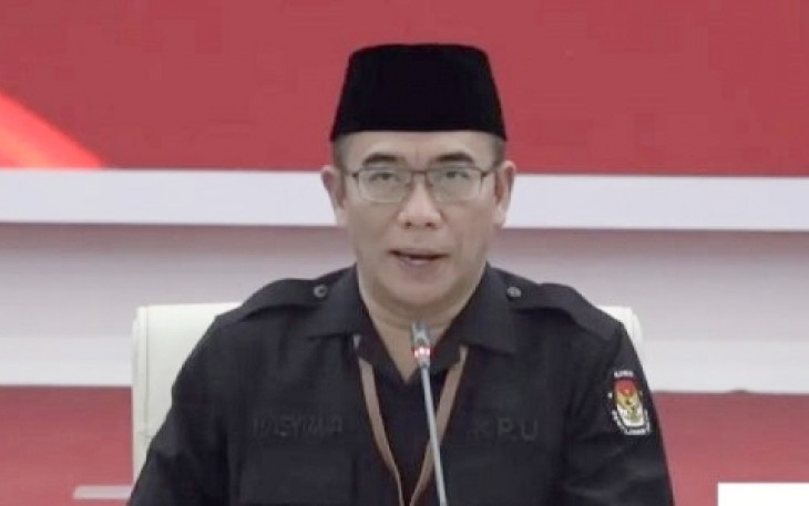 Ketua KPU RI Hasyim Asy'ari saat membuka Rapat Pleno Terbuka Penetapan Paslon Terpilih di Kantor KPU RI, Jakarta, Rabu (24/4/24).