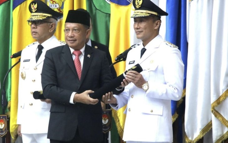 Mendagri Tito Karnavian saat melantik Prof Dr Zudan Arif Fakrulloh menjadi Pj Gubernur Sulsel di Jakarta, Jum'at (17/5)
