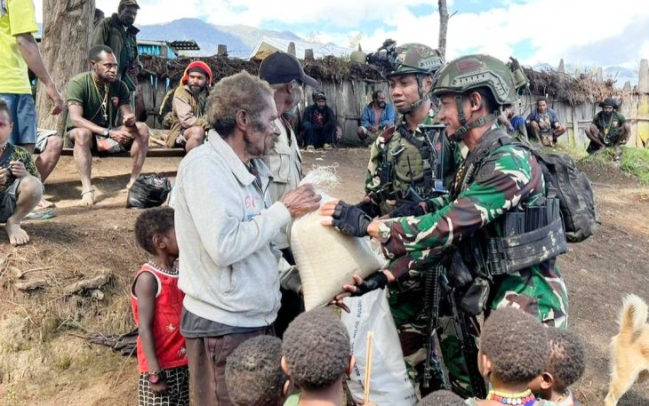 Peduli warga kedukaan di kampung Jenggernok distrik Gome, Kabupaten Puncak