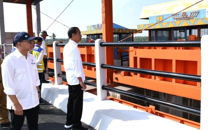 Presiden Joko Widodo meninjau Bendungan Margatiga di Kabupaten Lampung Timur, Provinsi Lampung, pada Senin, 26 Agustus 2024.