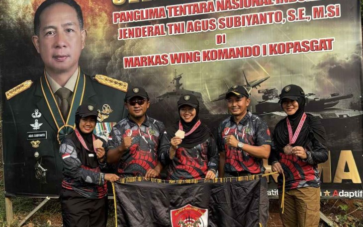 Srikandi Divisi 2 Kostrad dalam ajang lomba menembak Panglima TNI 2024