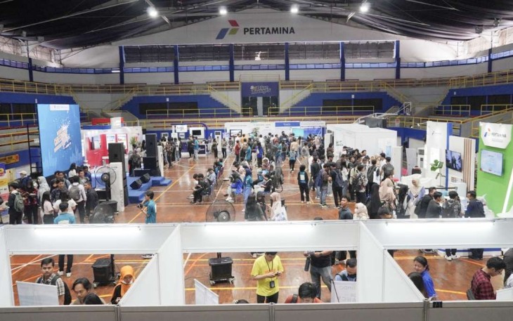 Dokumentasi: Suasana kegiatan pada booth Career Expo di Universitas Pertamina