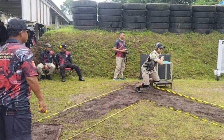 Ilham shooter asal Surakarta Jawa Tengah, Minggu (22/12)