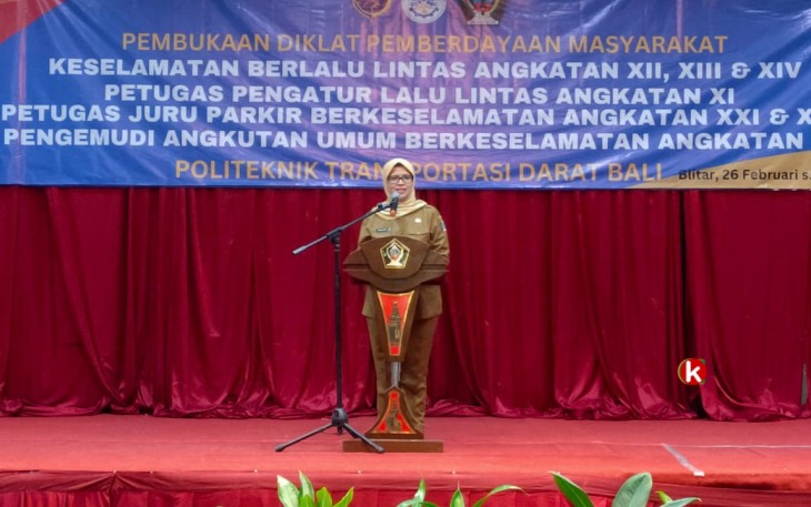 Bupati Blitar Rini Syarifah Buka Diklat Pembinaan Masyarakat di Bidang Berlalu Lintas (Foto : Faisal NR / Klikwarta.com)